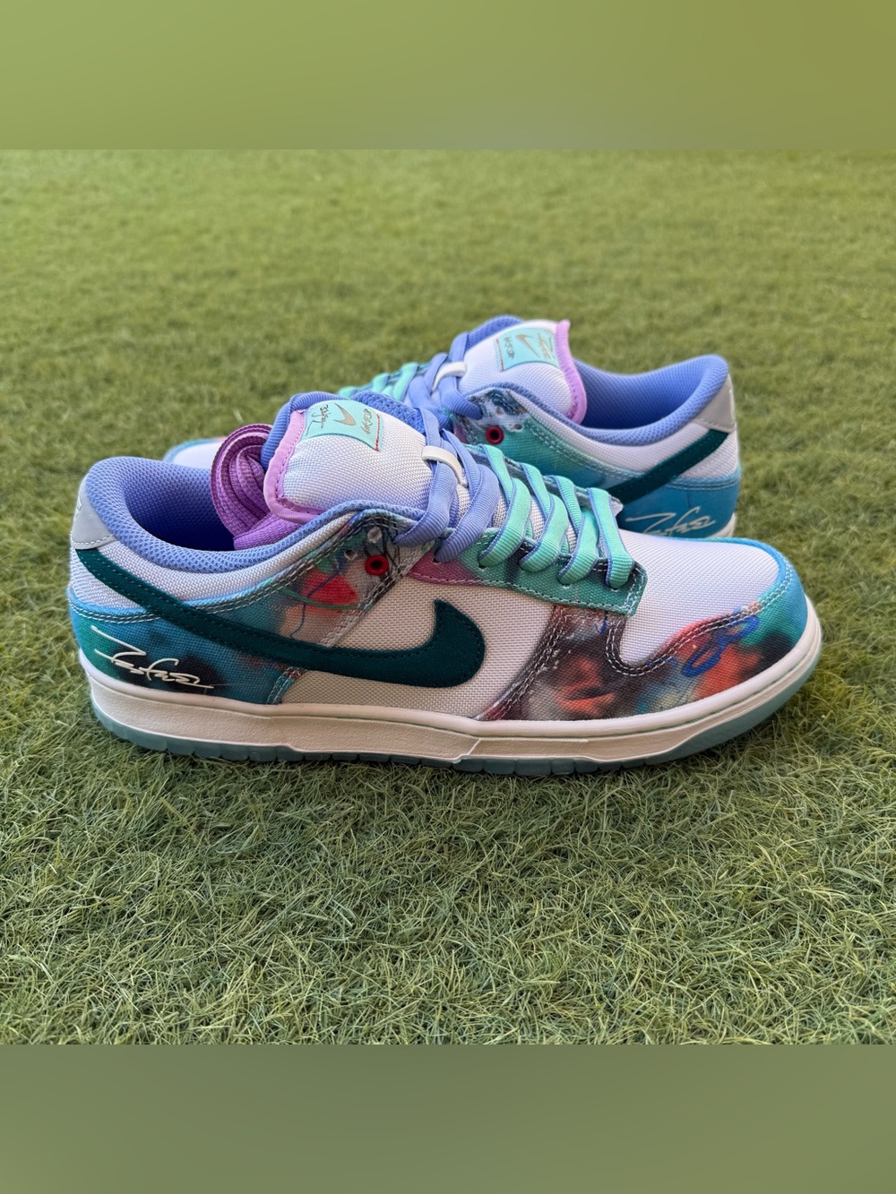 Nike SB Dunk Low X Futura Laboratories
